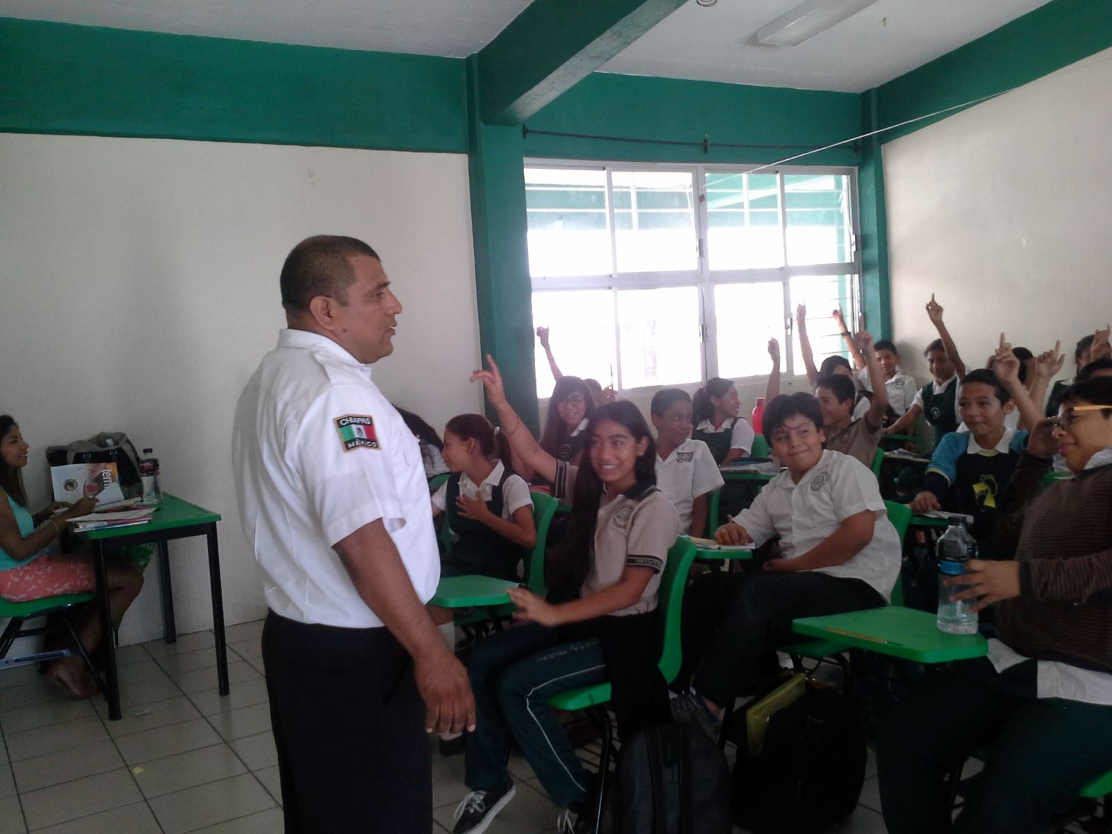 SSyPC previene delitos en escuelas de Chiapas
