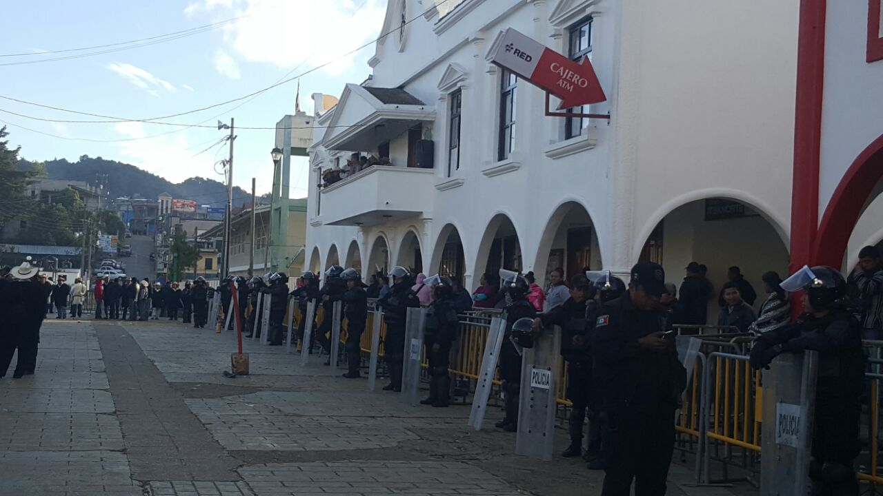 Gobierno del estado garantiza seguridad durante plebiscito en Chamula