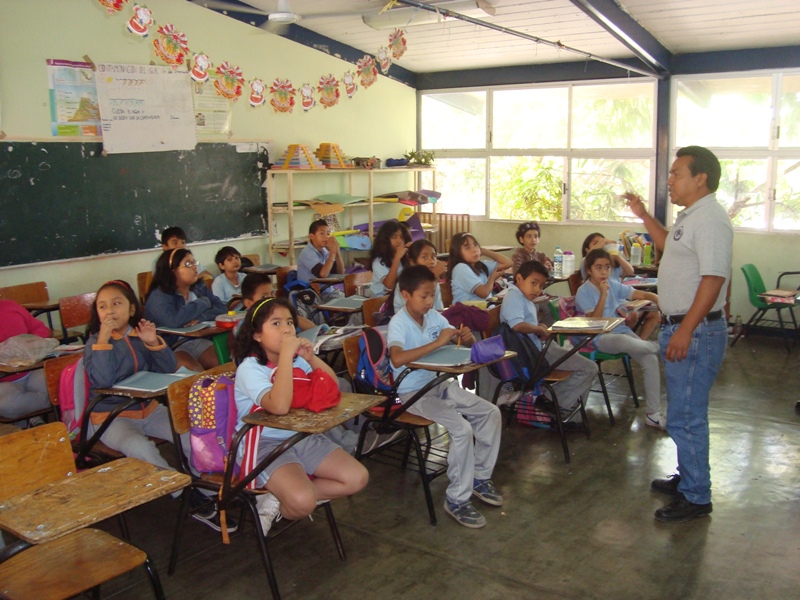 SSyPC visita a 15 escuelas de Tuxtla, con programas de prevención del delito